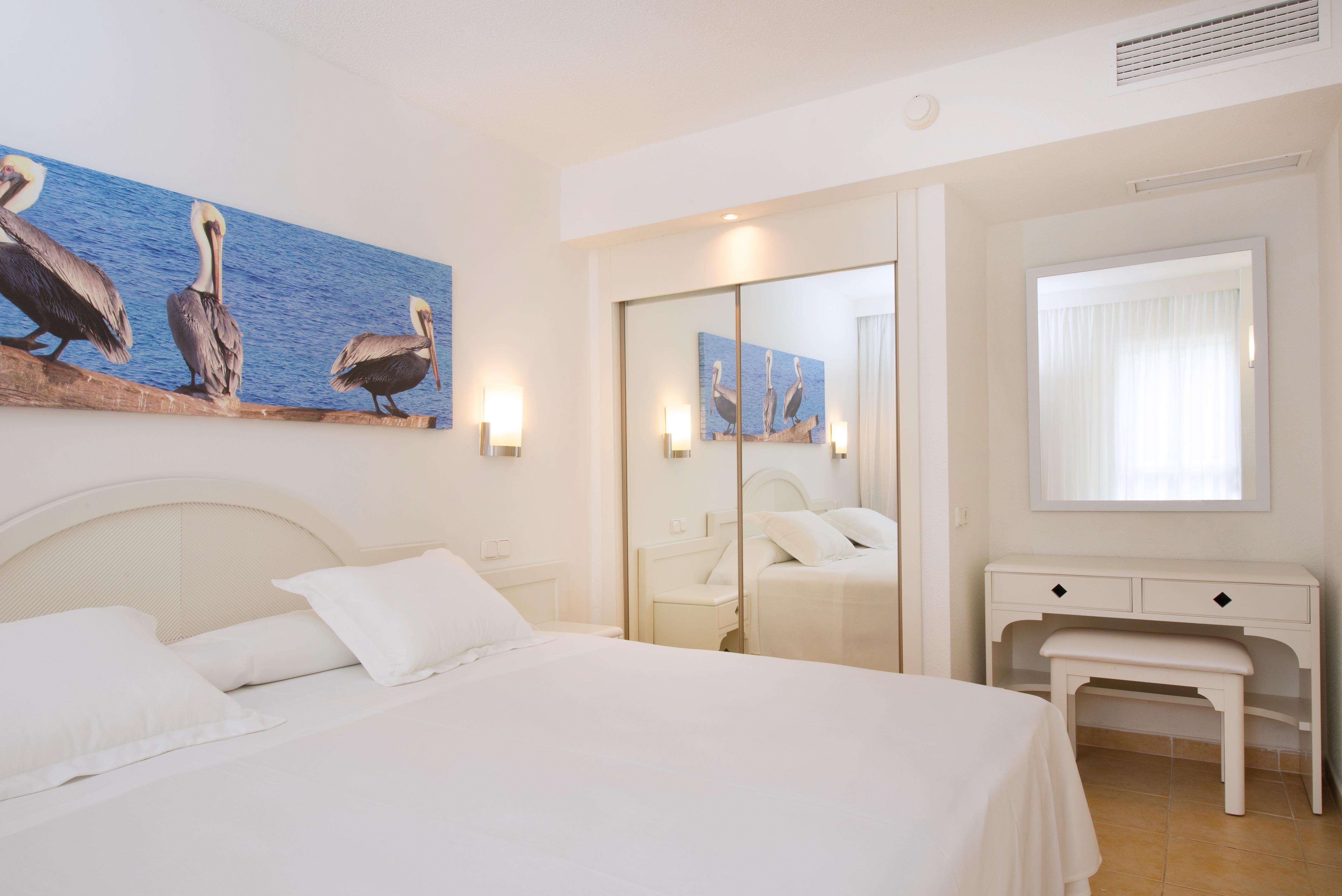 Iberostar Waves Ciudad Blanca Hotel Alcudia  Ngoại thất bức ảnh