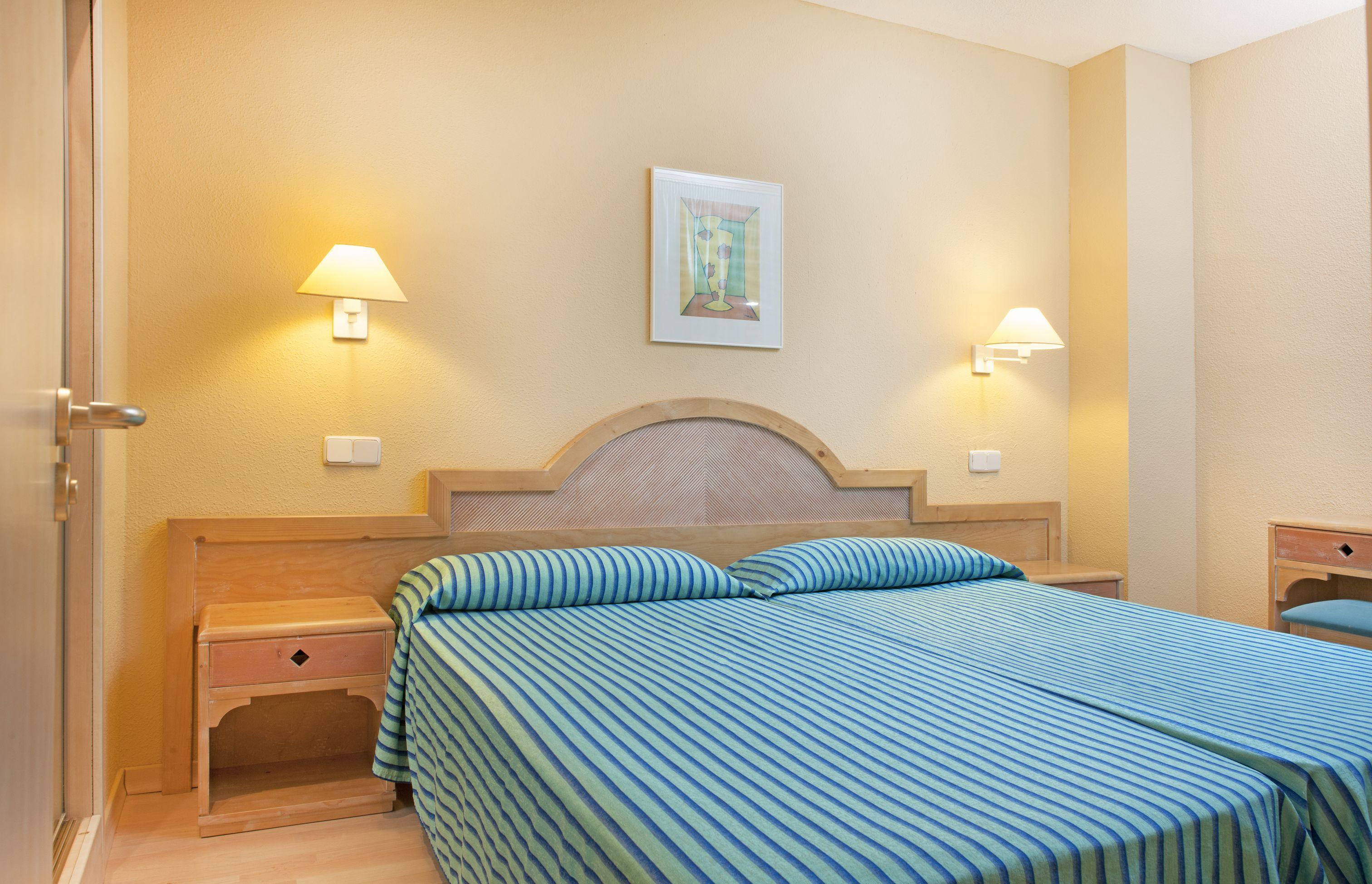 Iberostar Waves Ciudad Blanca Hotel Alcudia  Ngoại thất bức ảnh