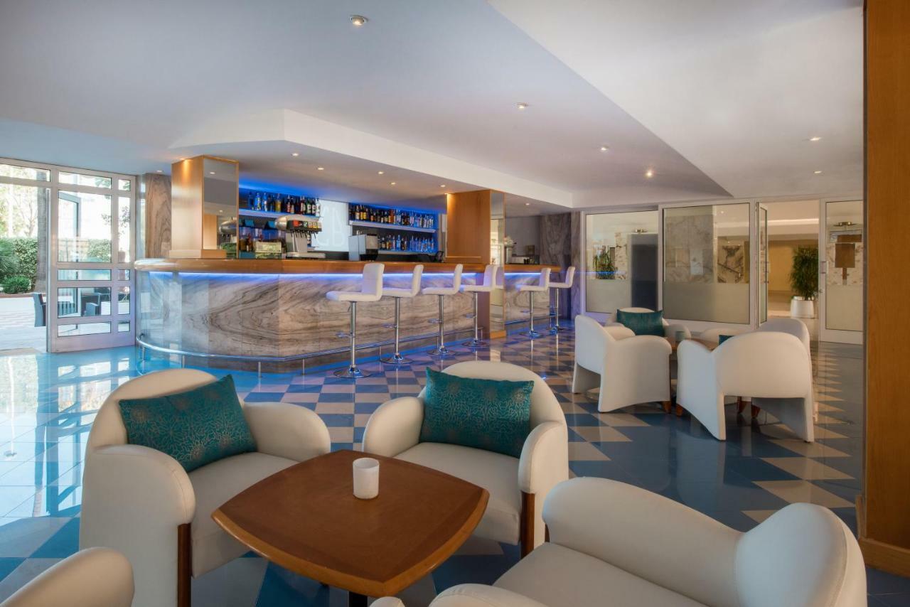 Iberostar Waves Ciudad Blanca Hotel Alcudia  Ngoại thất bức ảnh